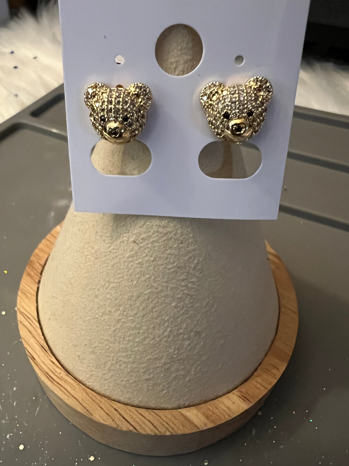Diamonds bears